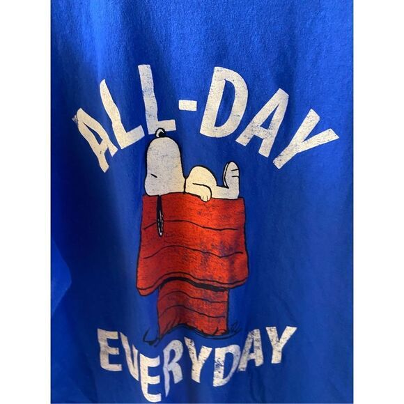 Peanuts Snoopy Sleeping on Dog House tshirt Ls Xl All Day Every Day rn#117508 - Picture 1 of 6